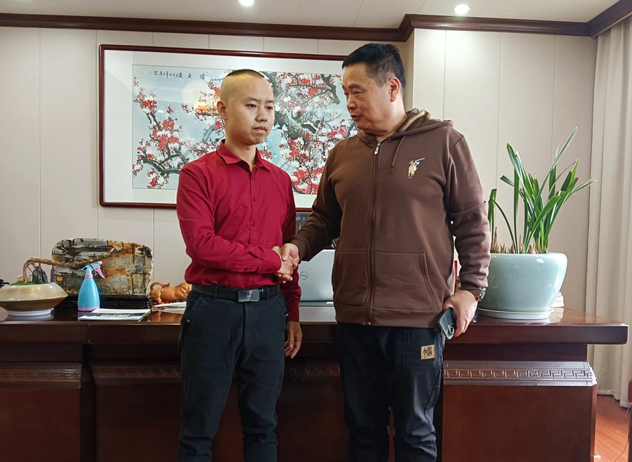 歡迎美國華僑進出口商會副會長到睿婕工廠考察，未來將共同出口輕鋼房屋材料到美國